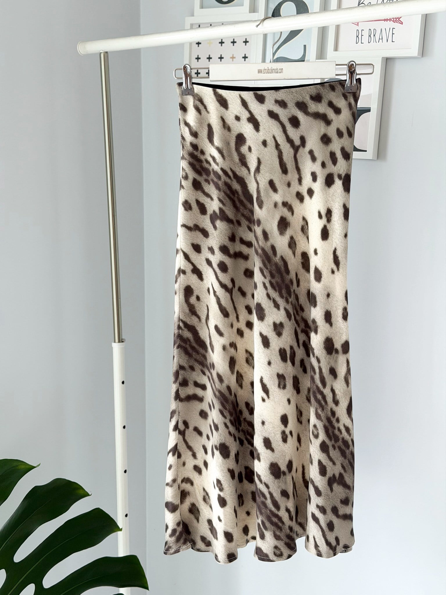 LEOPAR DESEN SATEN VEREV ETEK