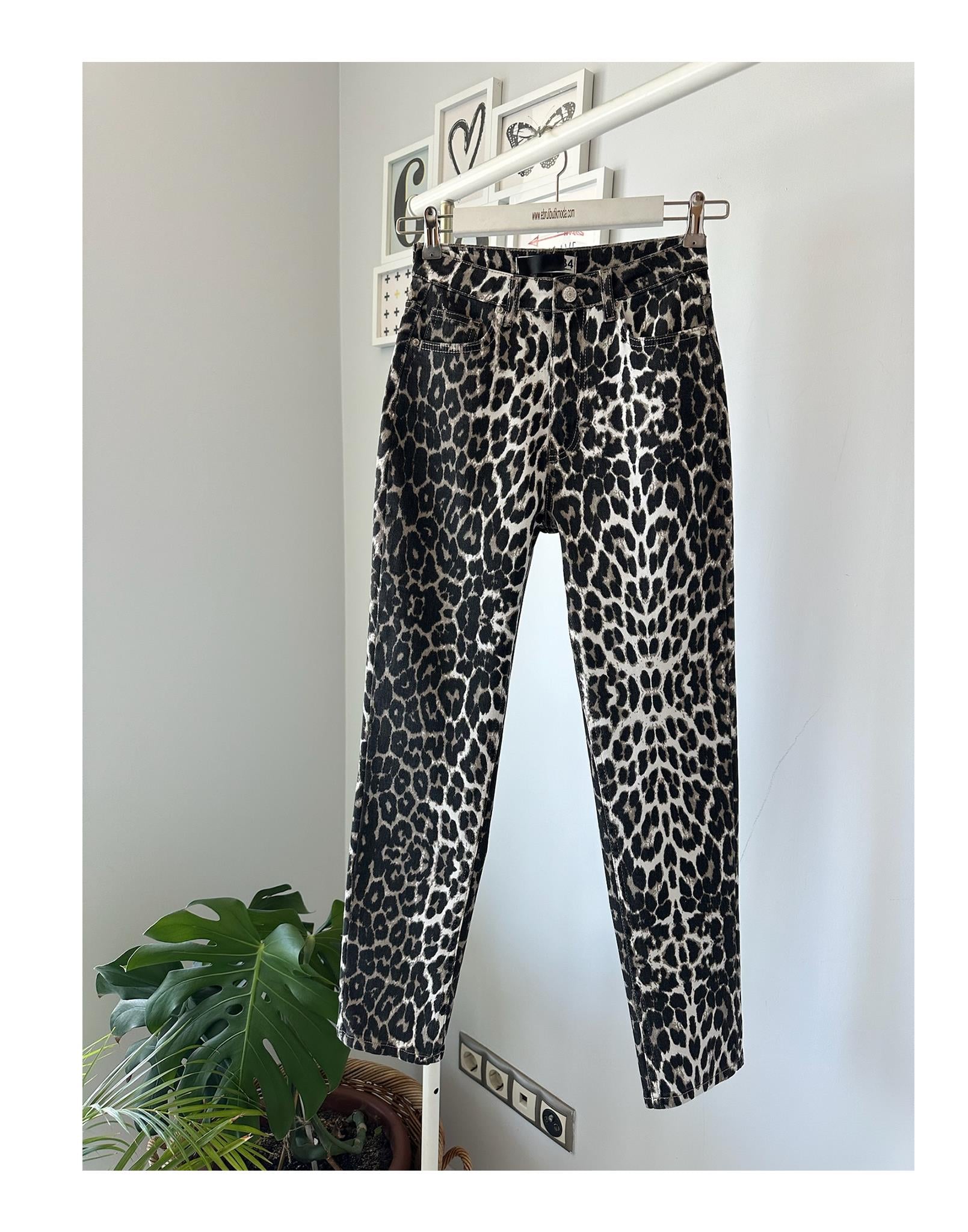 LEOPAR MOM JEAN