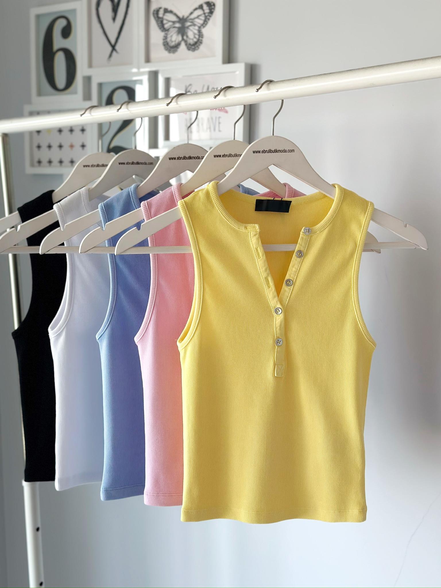 METAL DÜĞMELİ CROPTOP