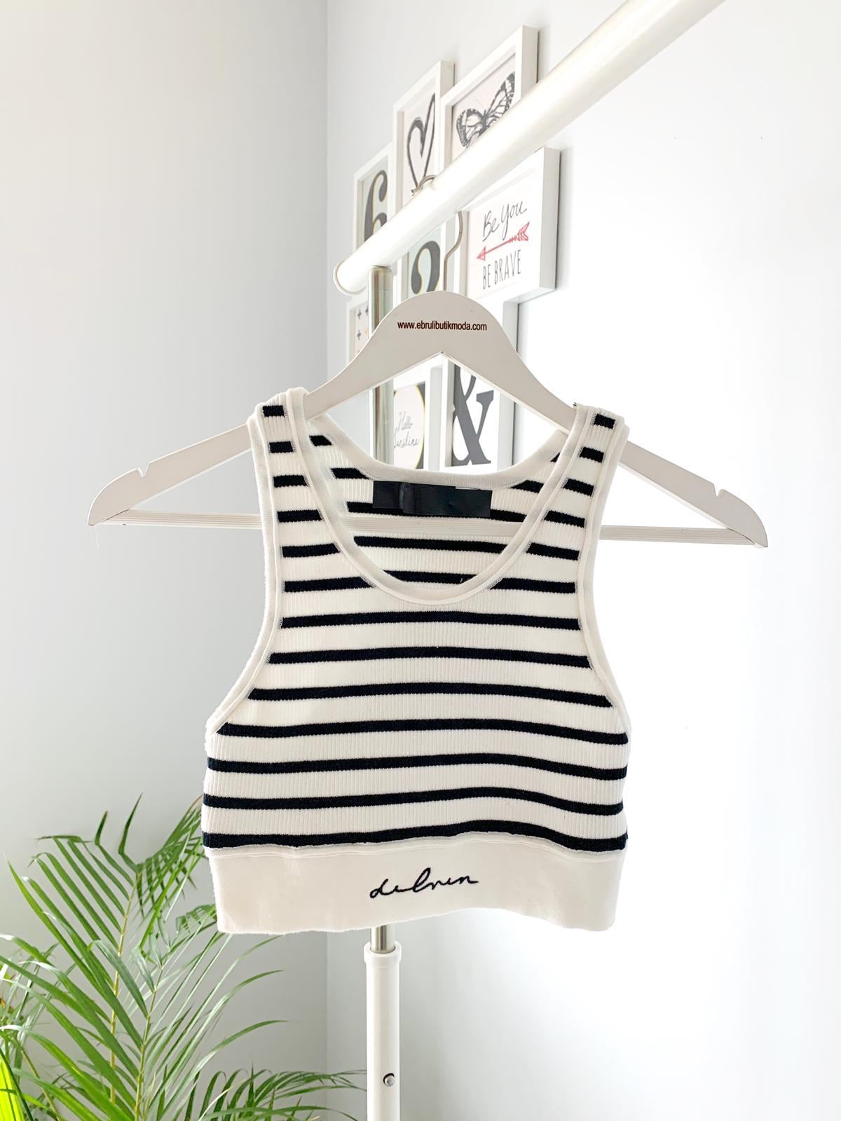 NAKIŞLI TRİKO CROP