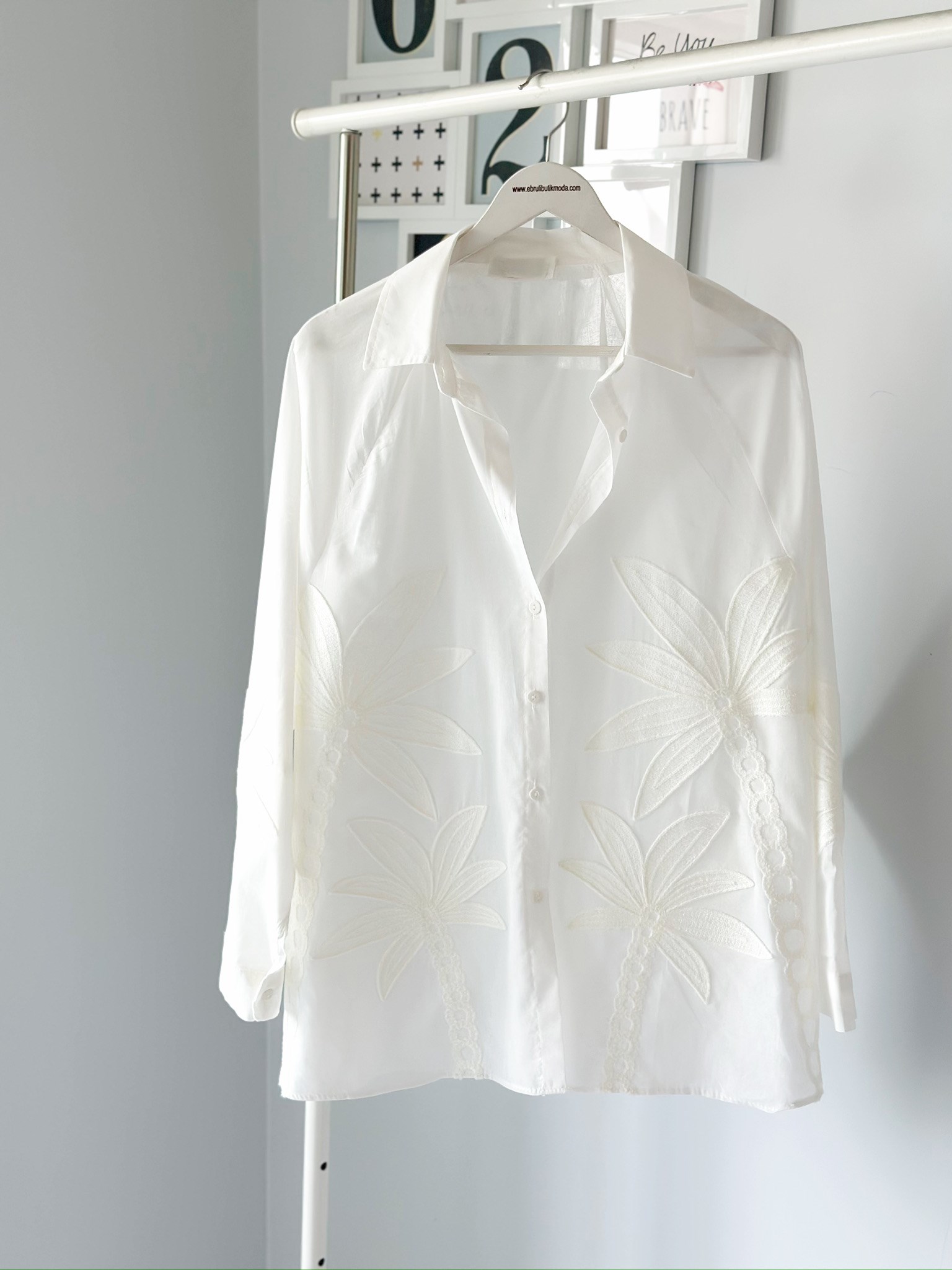 PALMİYE NAKIŞLI GÖMLEK