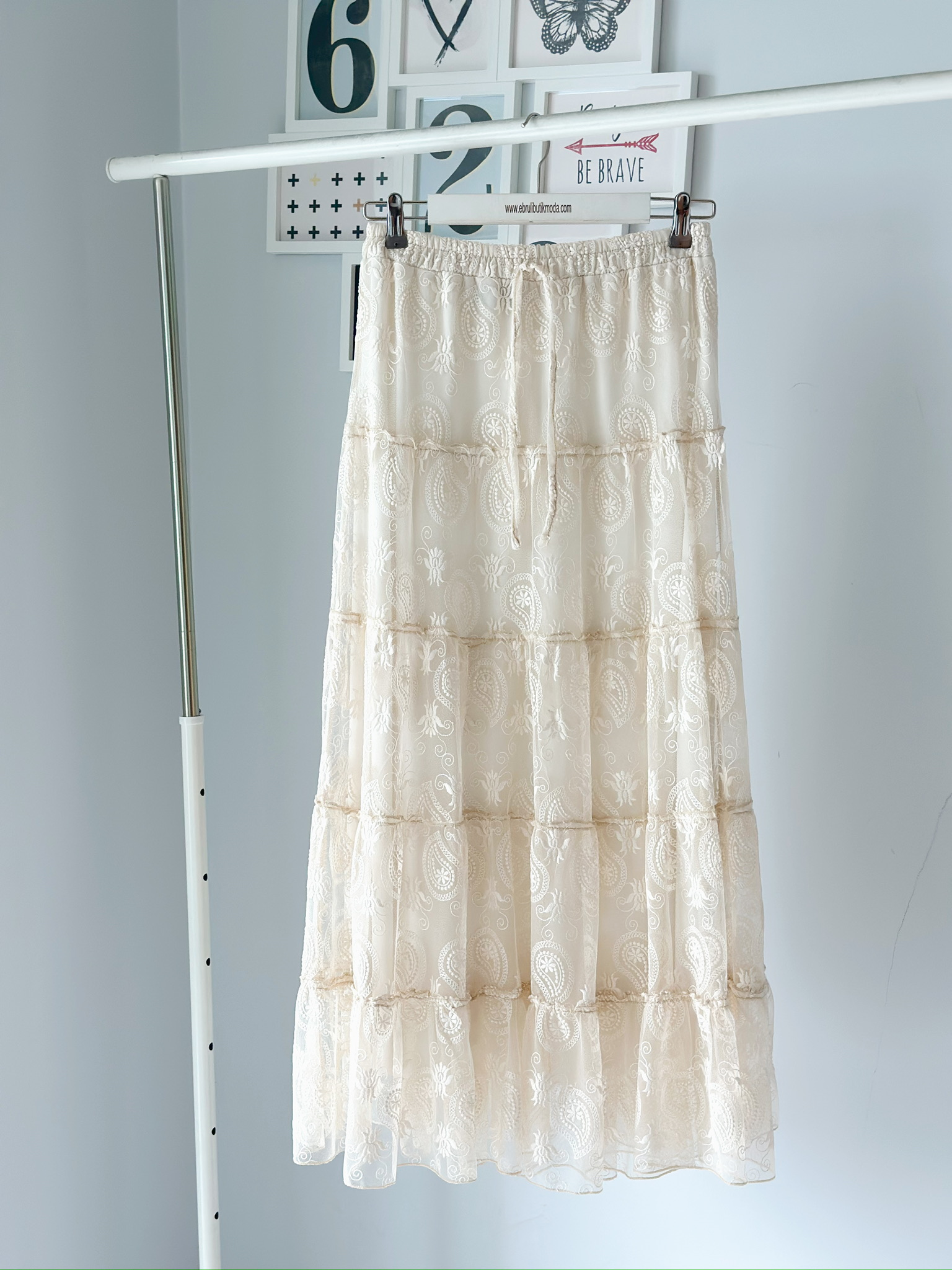 PARÇALI NAKIŞ DETAY ETEK