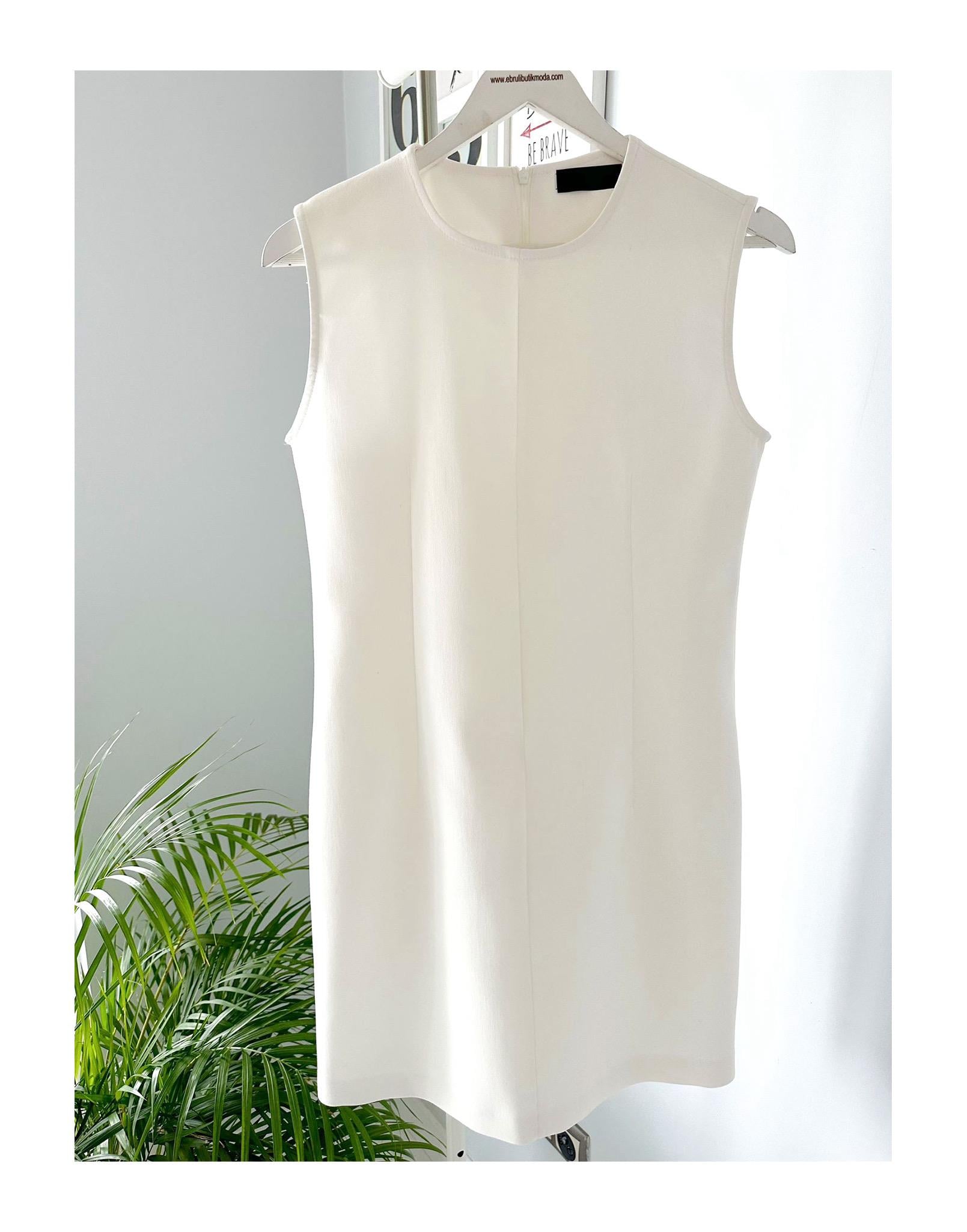 SIFIR KOL EKRU ELBİSE