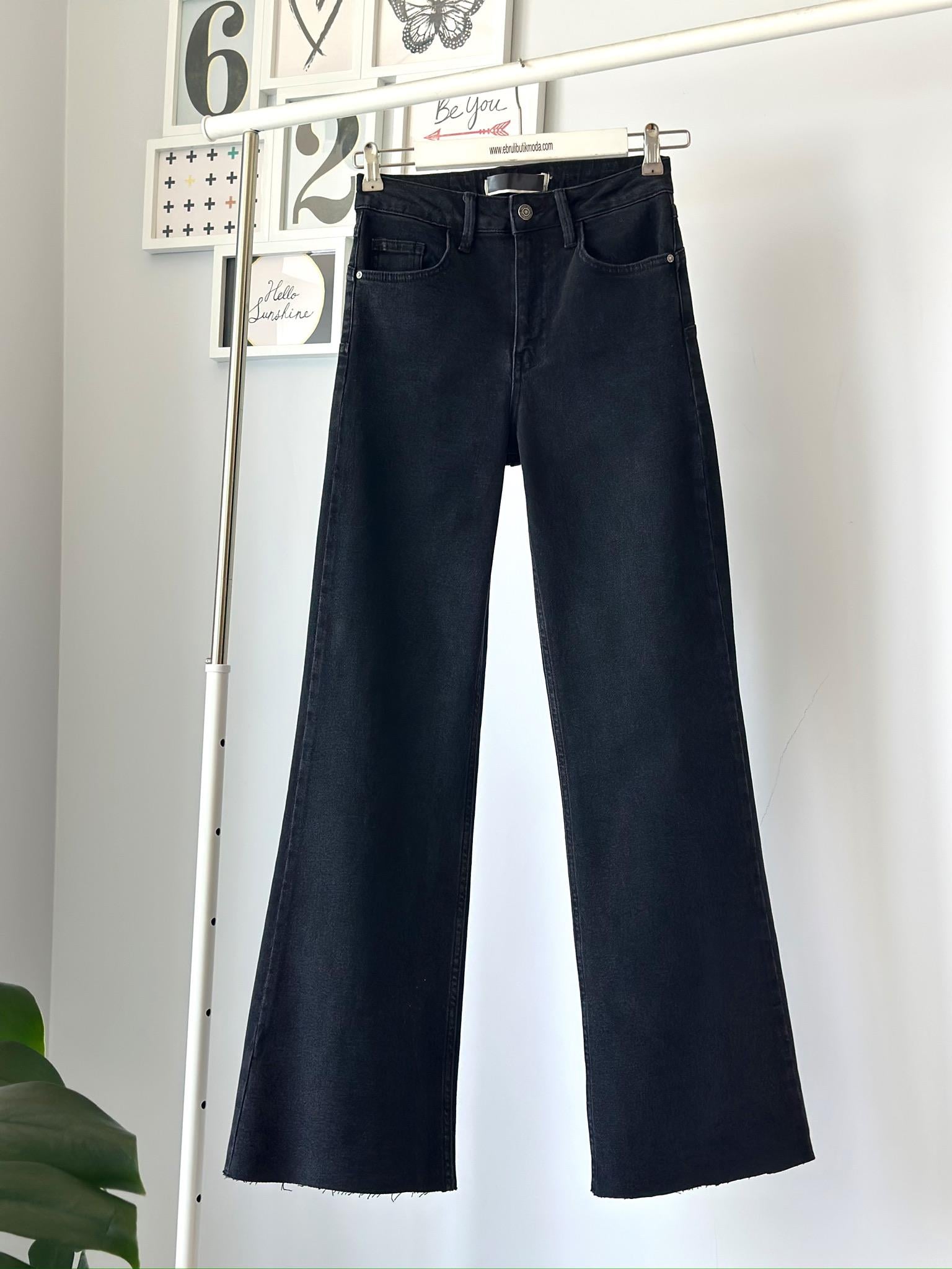 SİYAH PUSH UP JEAN
