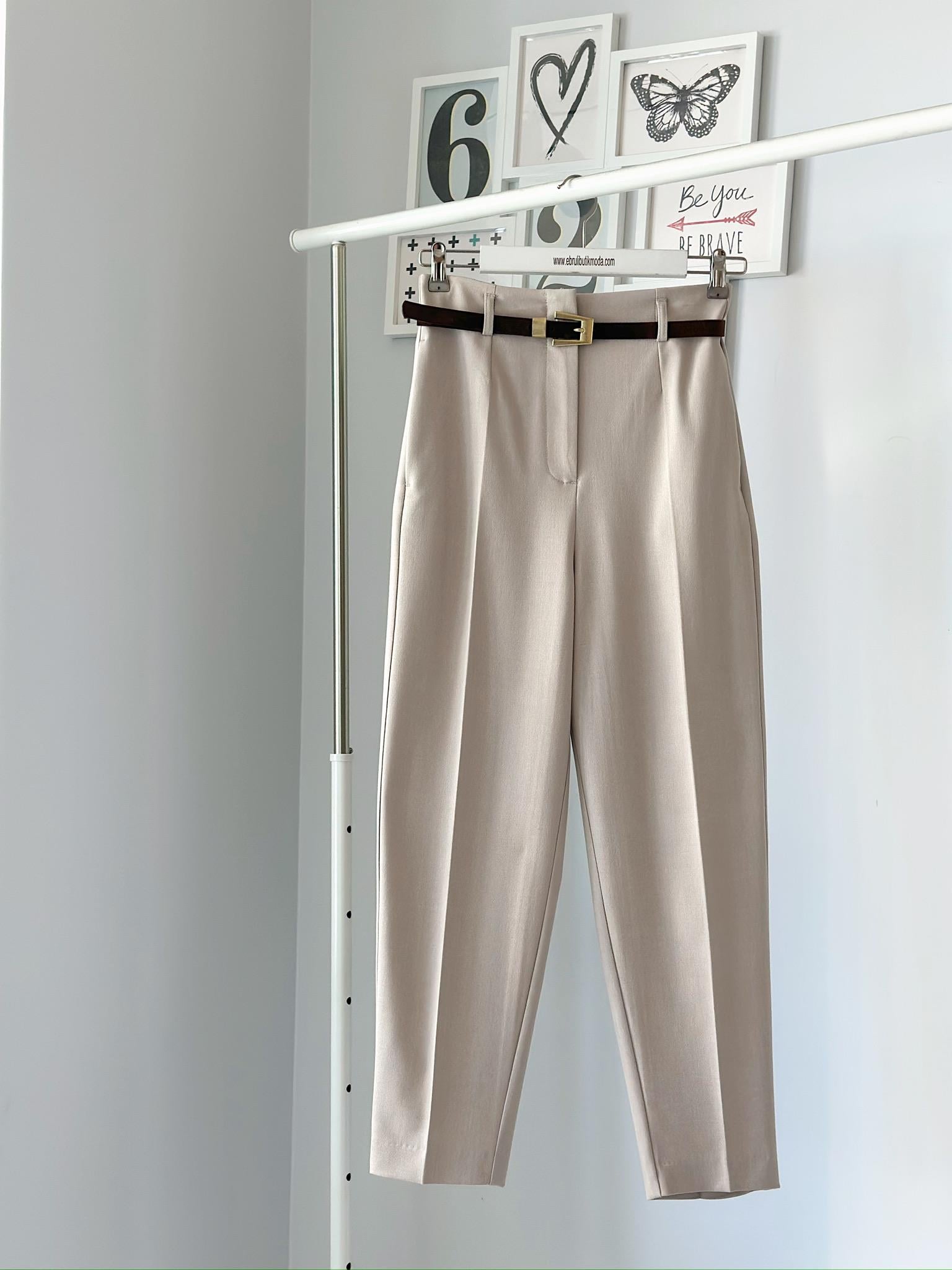 SÜET KEMERLİ YÜKSEK BEL PANTOLON