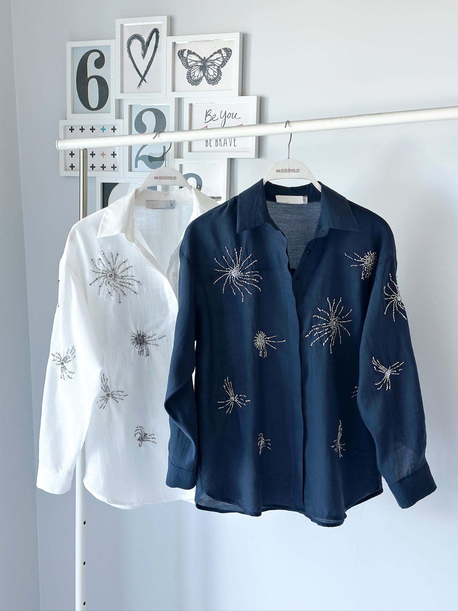 TENCEL BONCUK İŞLEMELİ GÖMLEK