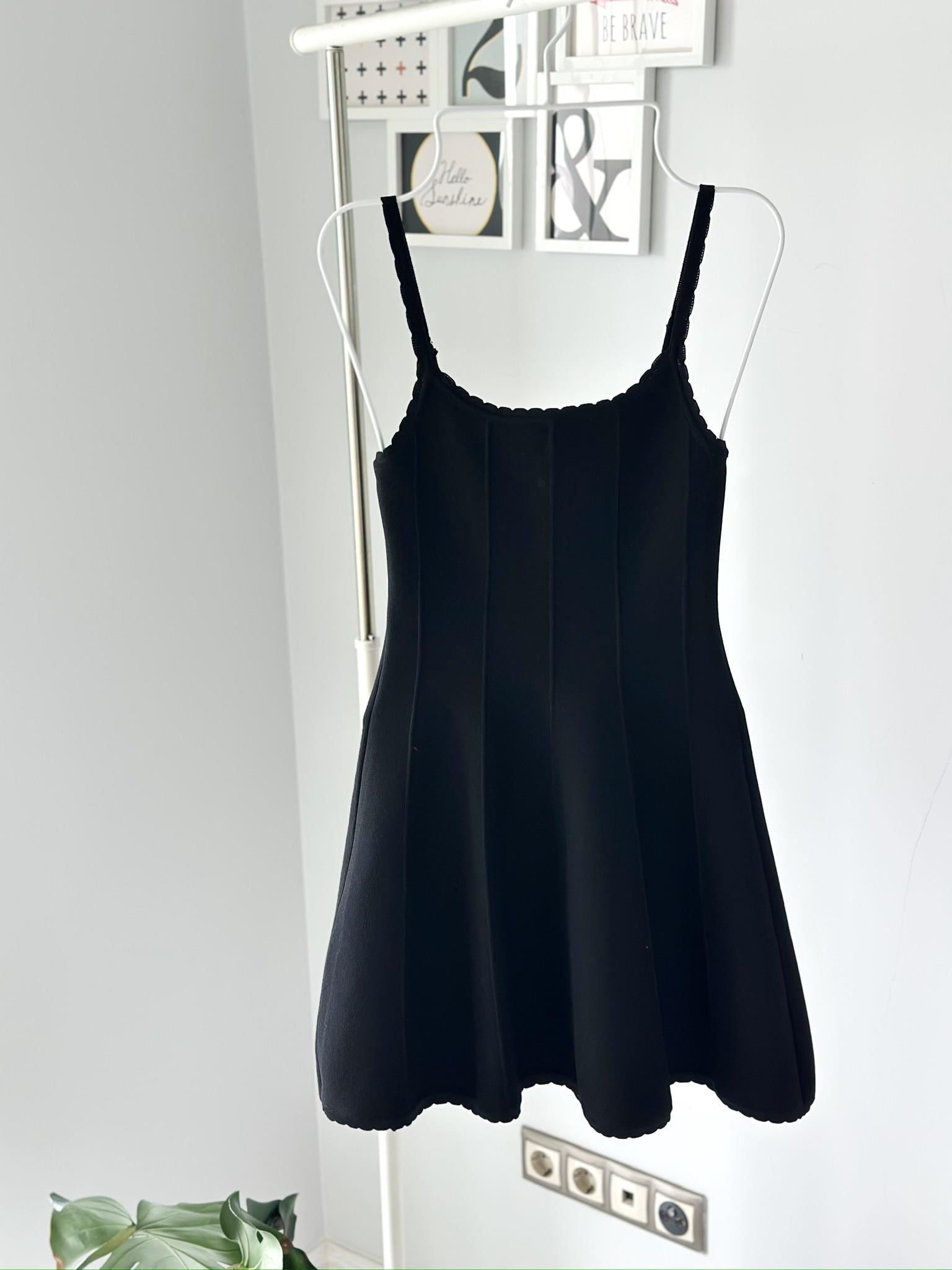 VOLANLI TRİKO ELBİSE