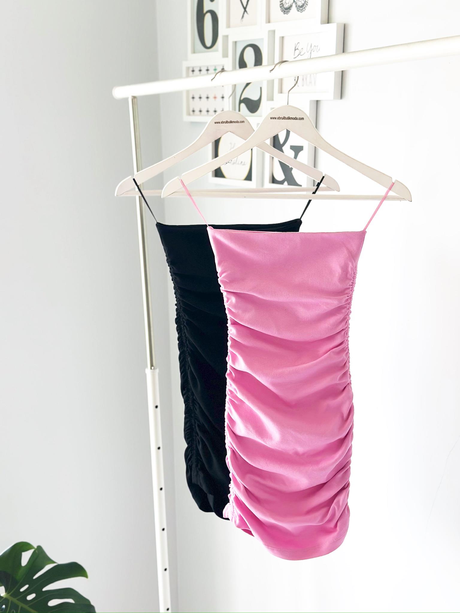 VÜCUDA OTURAN STRAPLEZ ELBİSE