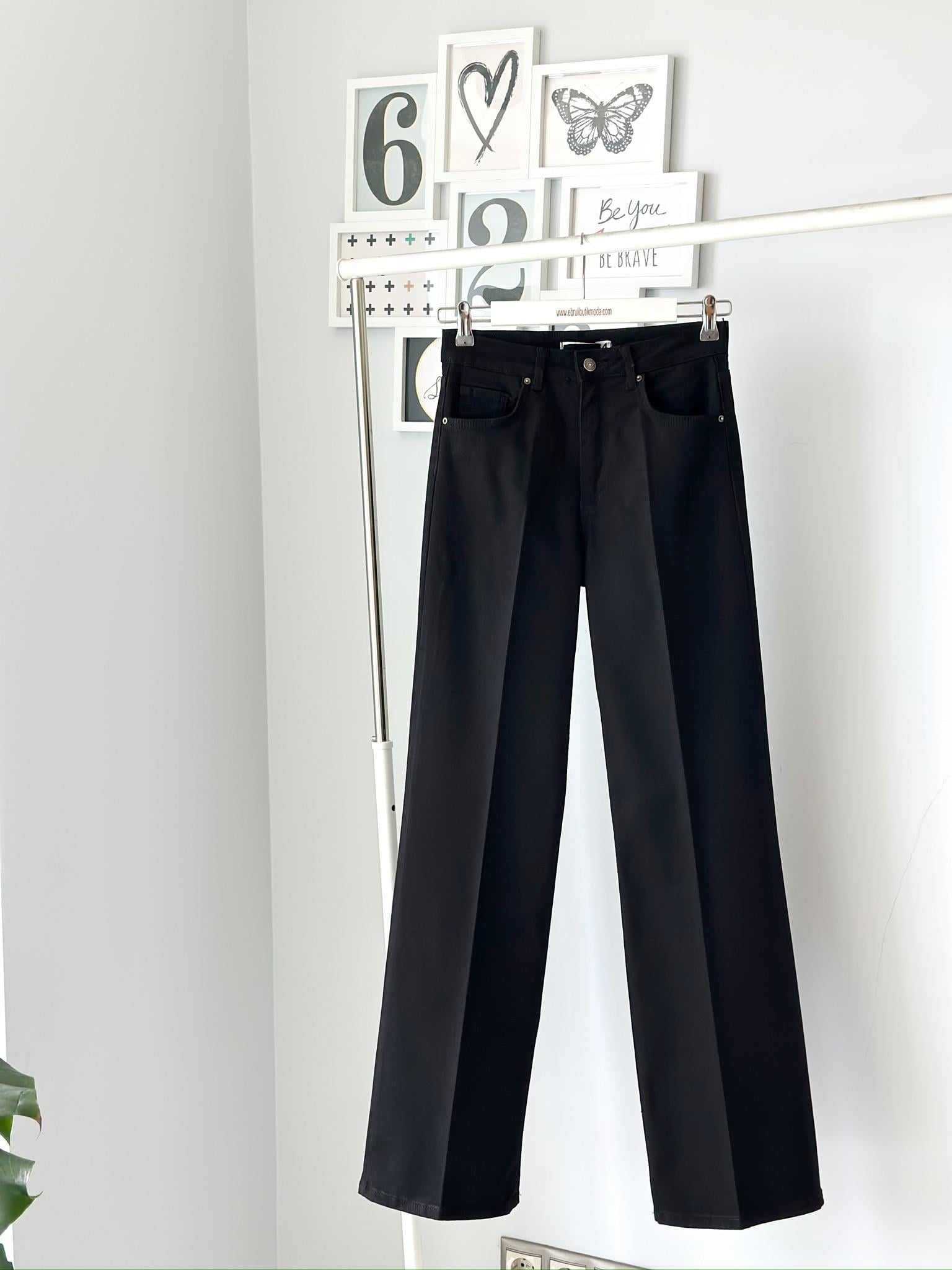 WİDE LEG BLACK JEAN