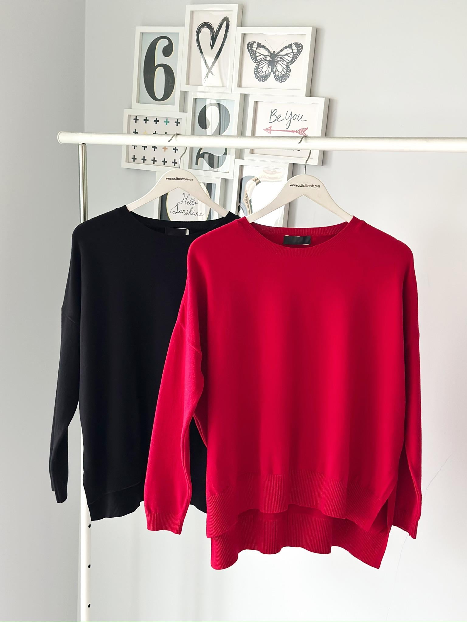 YANLARI YIRTMAÇLI TRİKO