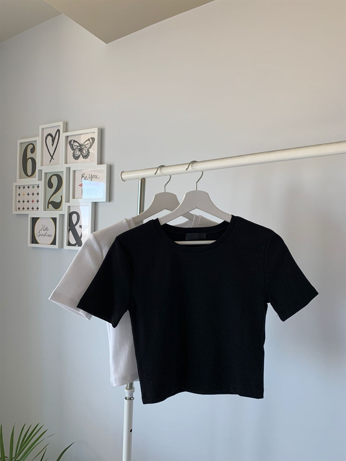 YARIM KOL ESNEK CROPTOP