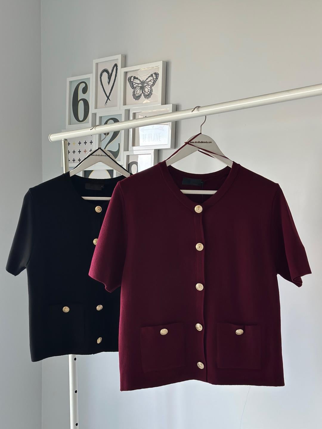 YARIM KOL GOLD DÜĞMELİ HIRKA