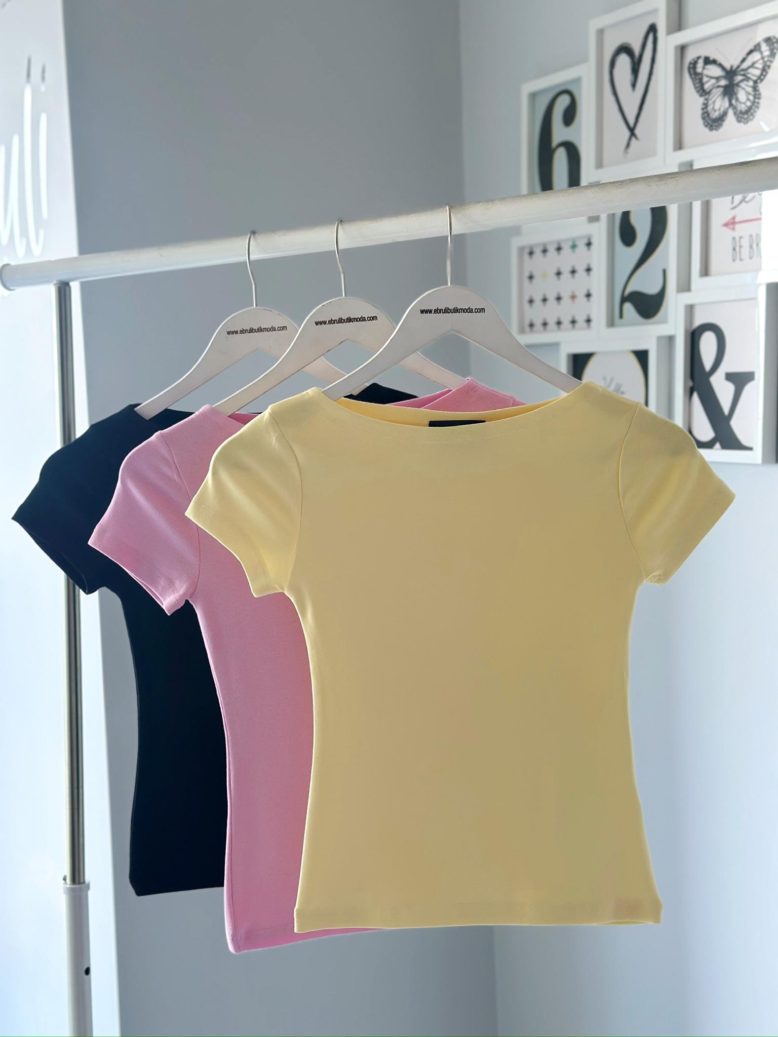 YARIM KOL KAYIK YAKA BLUZ