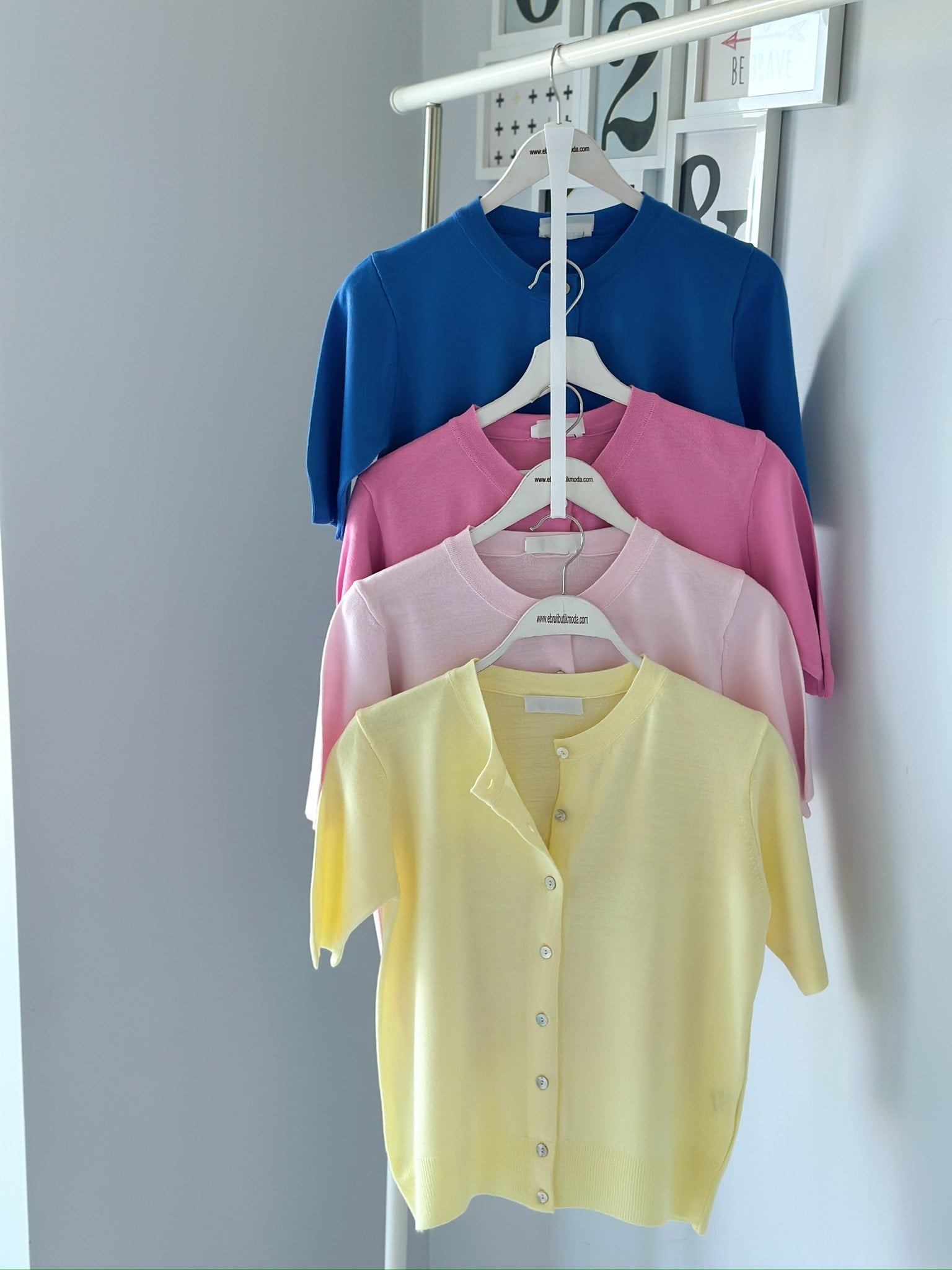 YARIM KOL SEDEF DÜĞMELİ HIRKA