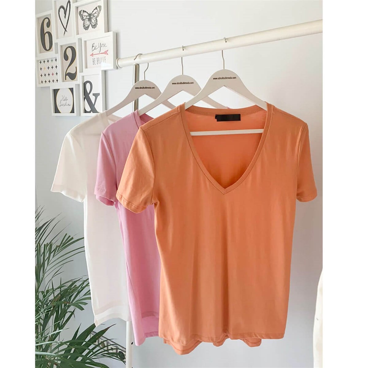 YENİ PAMUK V YAKA TİŞÖRT