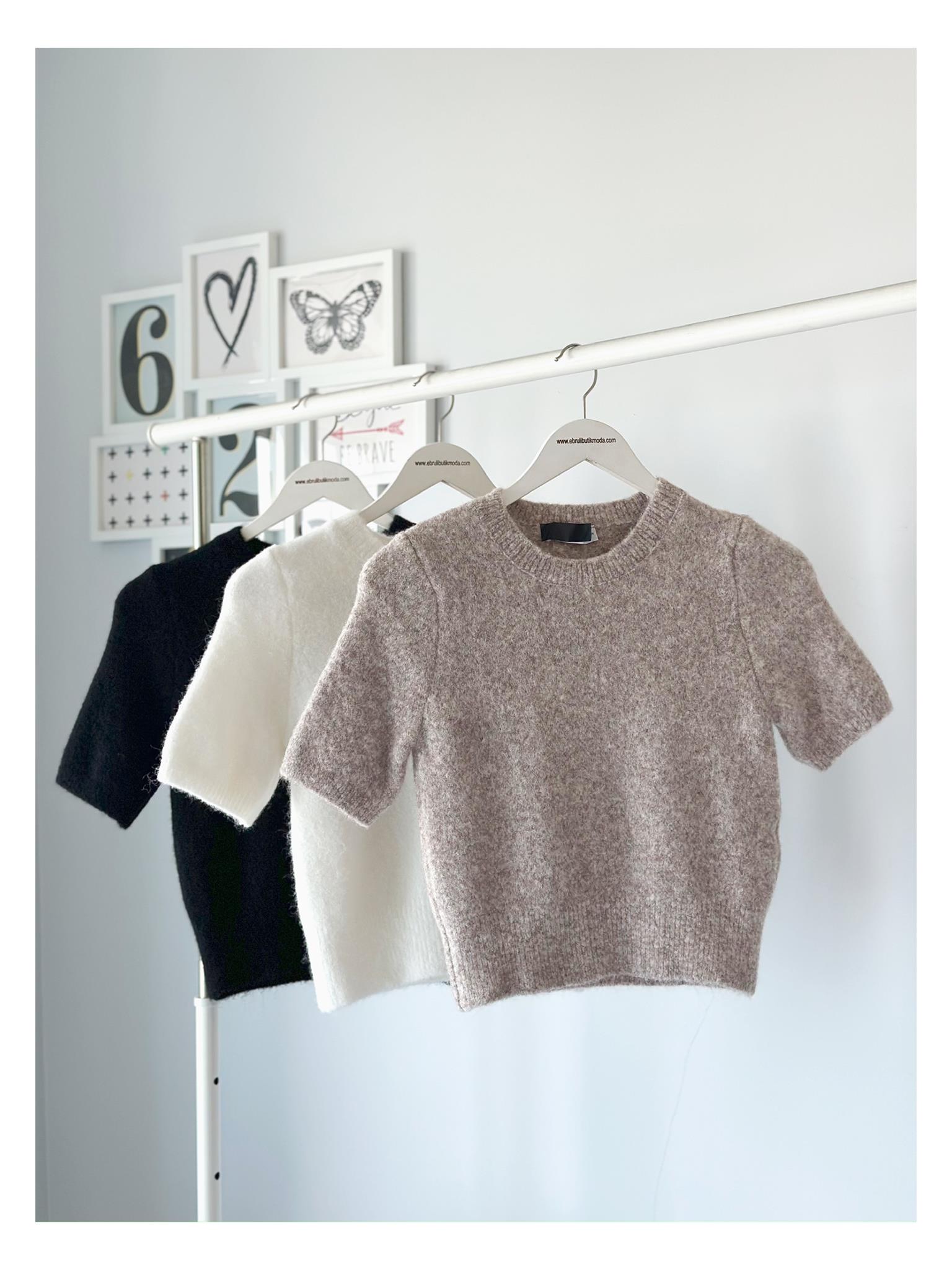 YUMUŞAK DOKULU YARIM KOL TRİKO