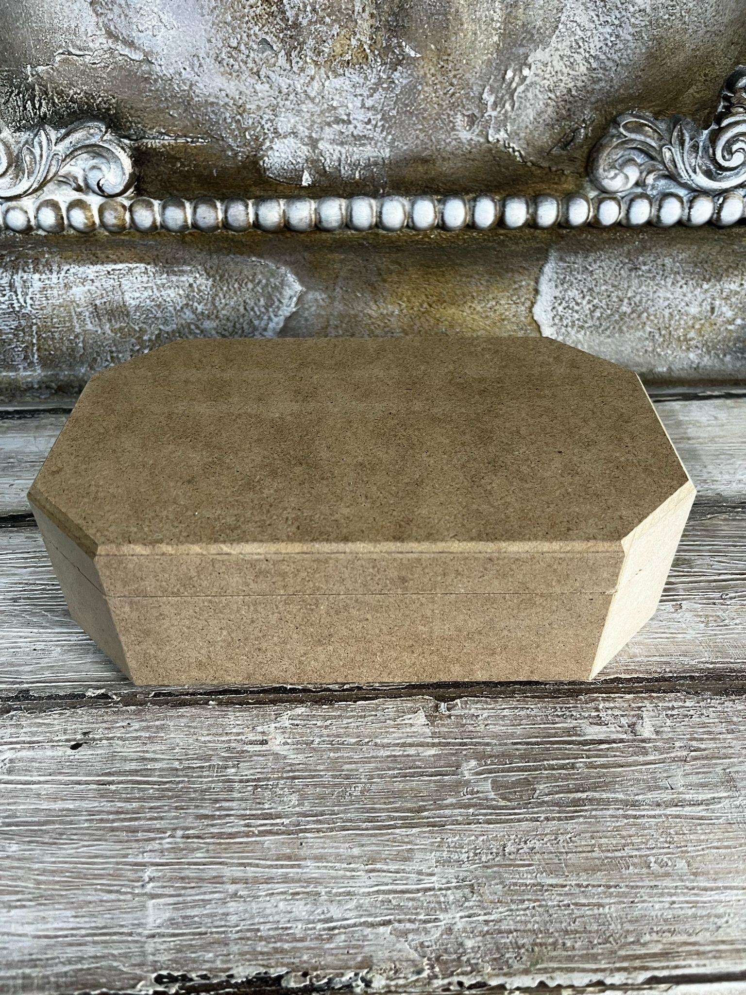 3 NO 8GEN KUTU 23X14 CM