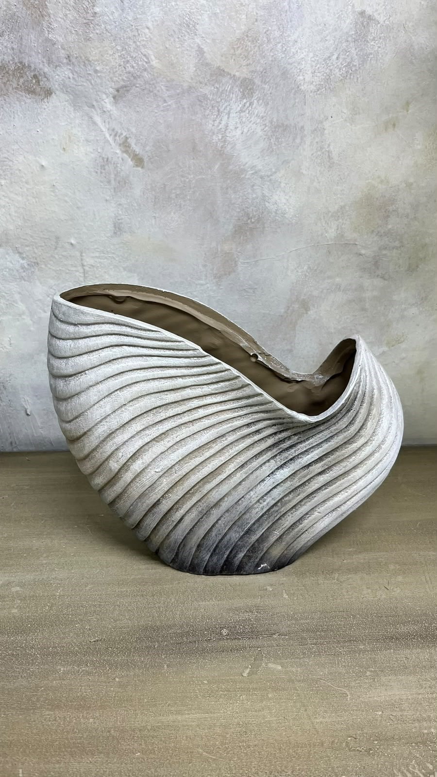 İSTİRİDYE VAZO 22X30 CM