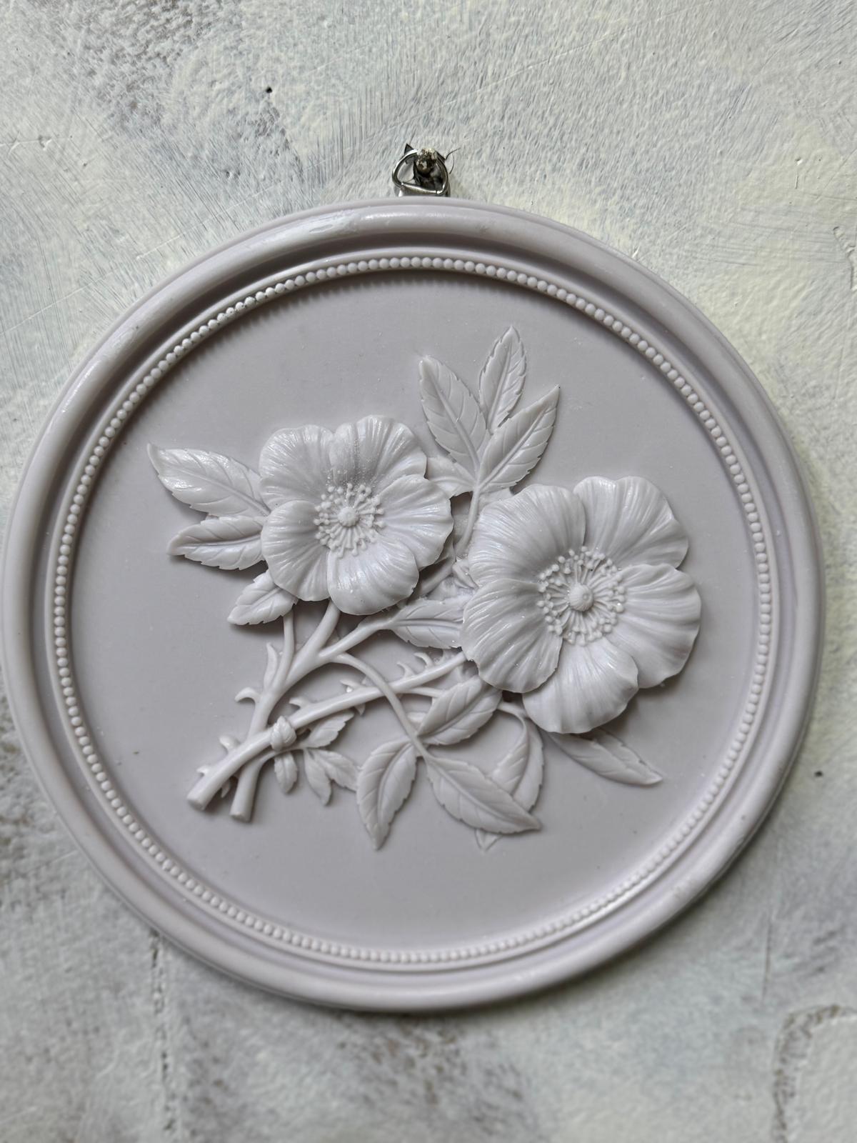 YUVARLAK ÇİÇEKLİ ÇERÇEVE ÇAP 19 CM
