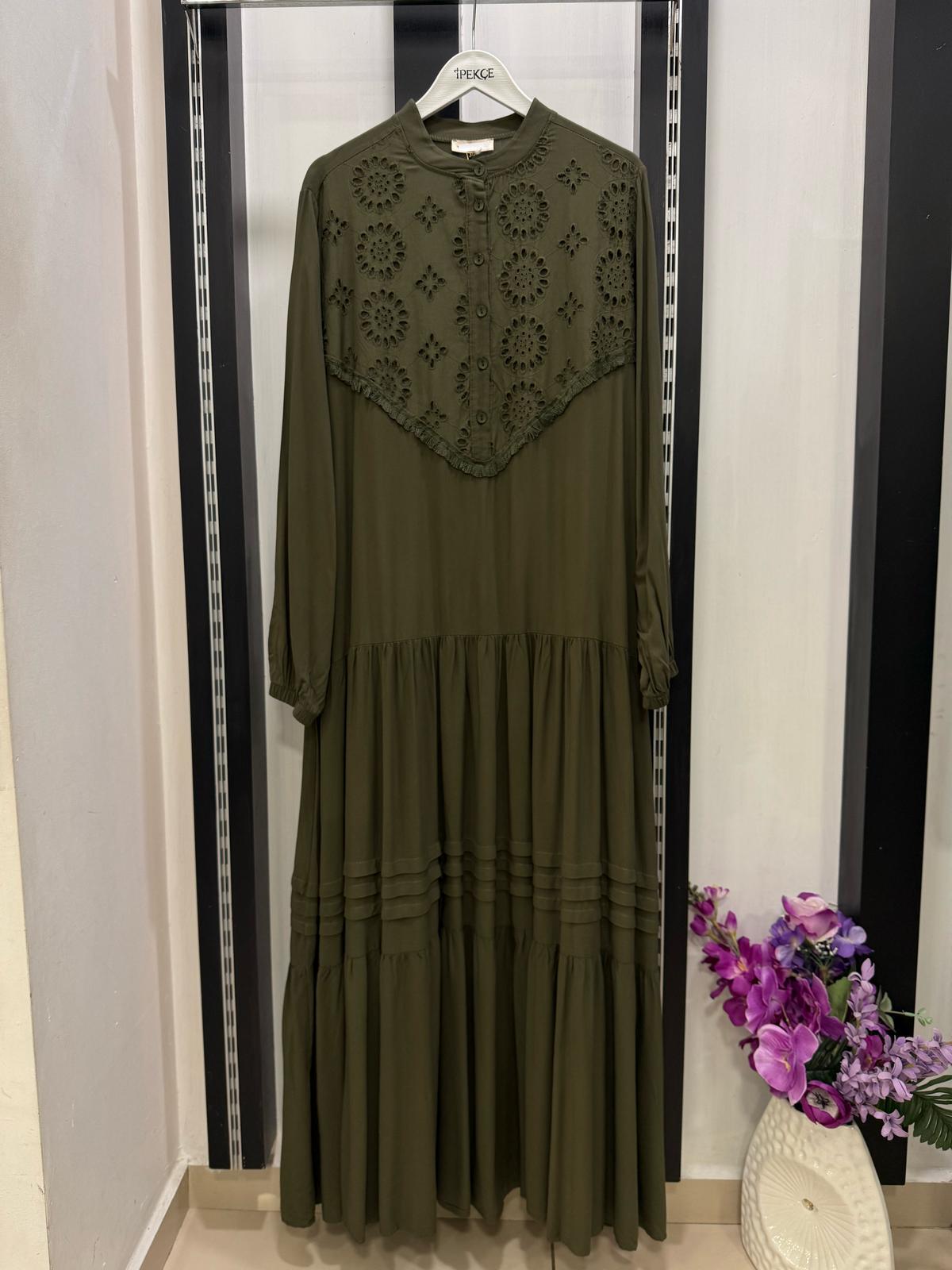 Elbise önü dantel desenli viscon haki yeşili