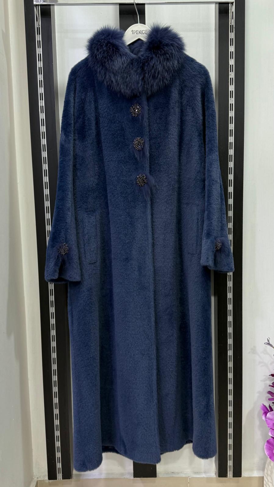 Kaban angora yaka kürklü ön ve kollarda boncuk işlemeli indigo