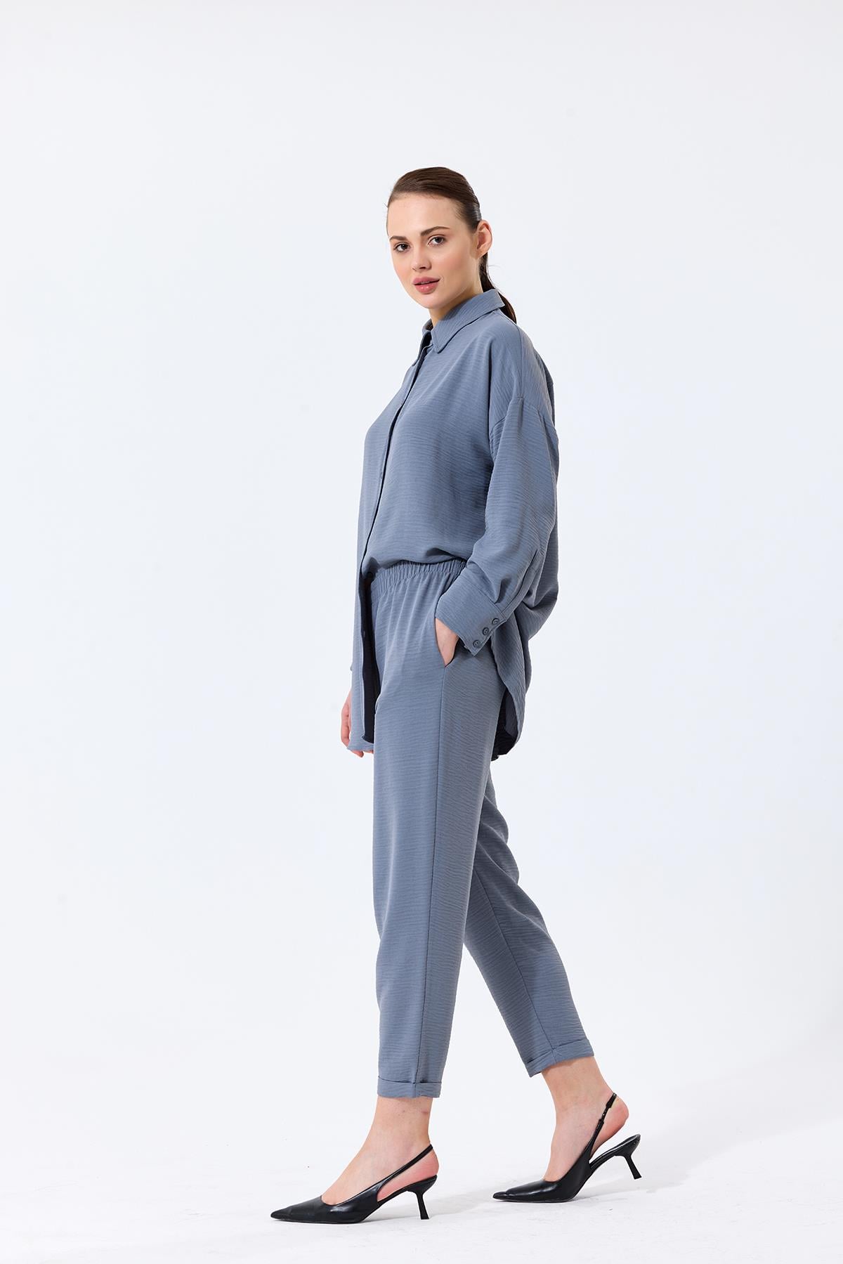 Aerobin Kumaş Gömlek Yaka Düğmeli Dar Paça Pantolon Cep Detaylı Lotus İkili Takım Gri