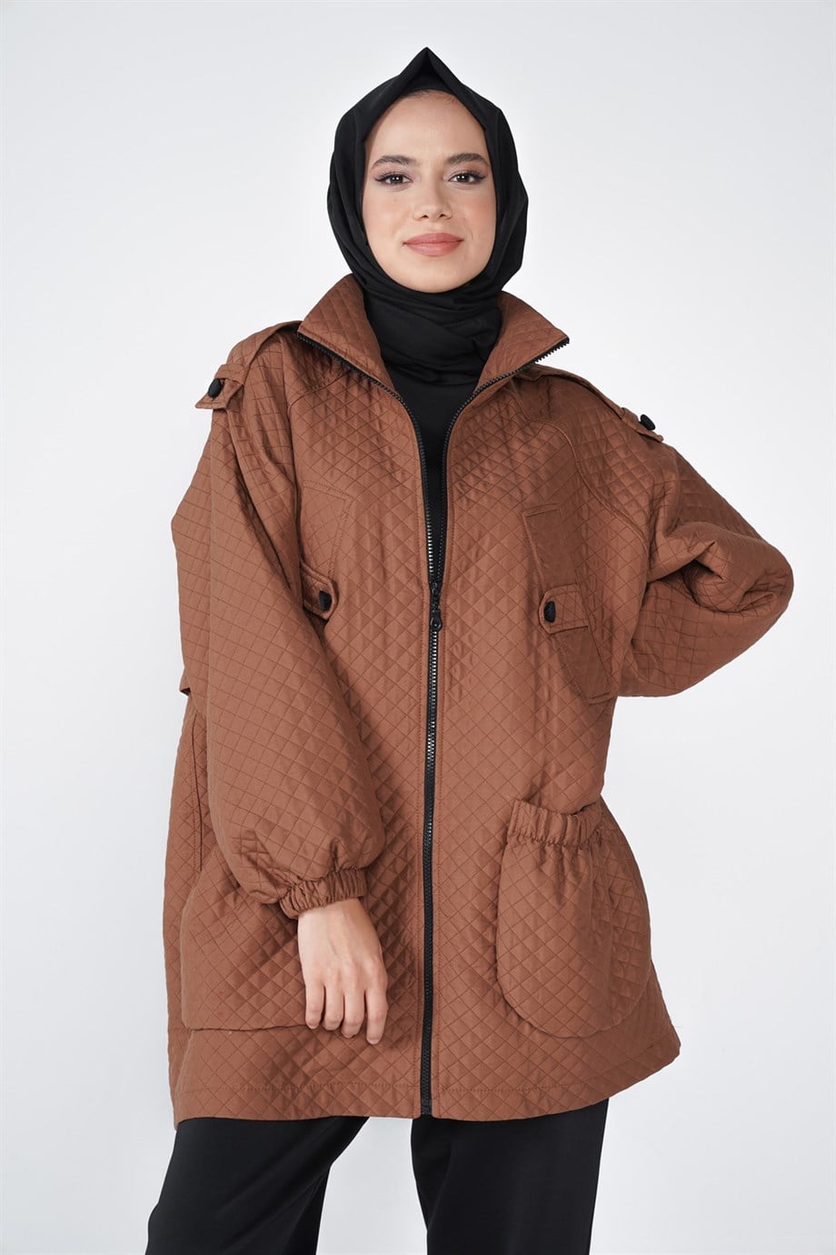 Bella Kapitone Kumaş Fermuar Ve Cep Detaylı Ceket Taba