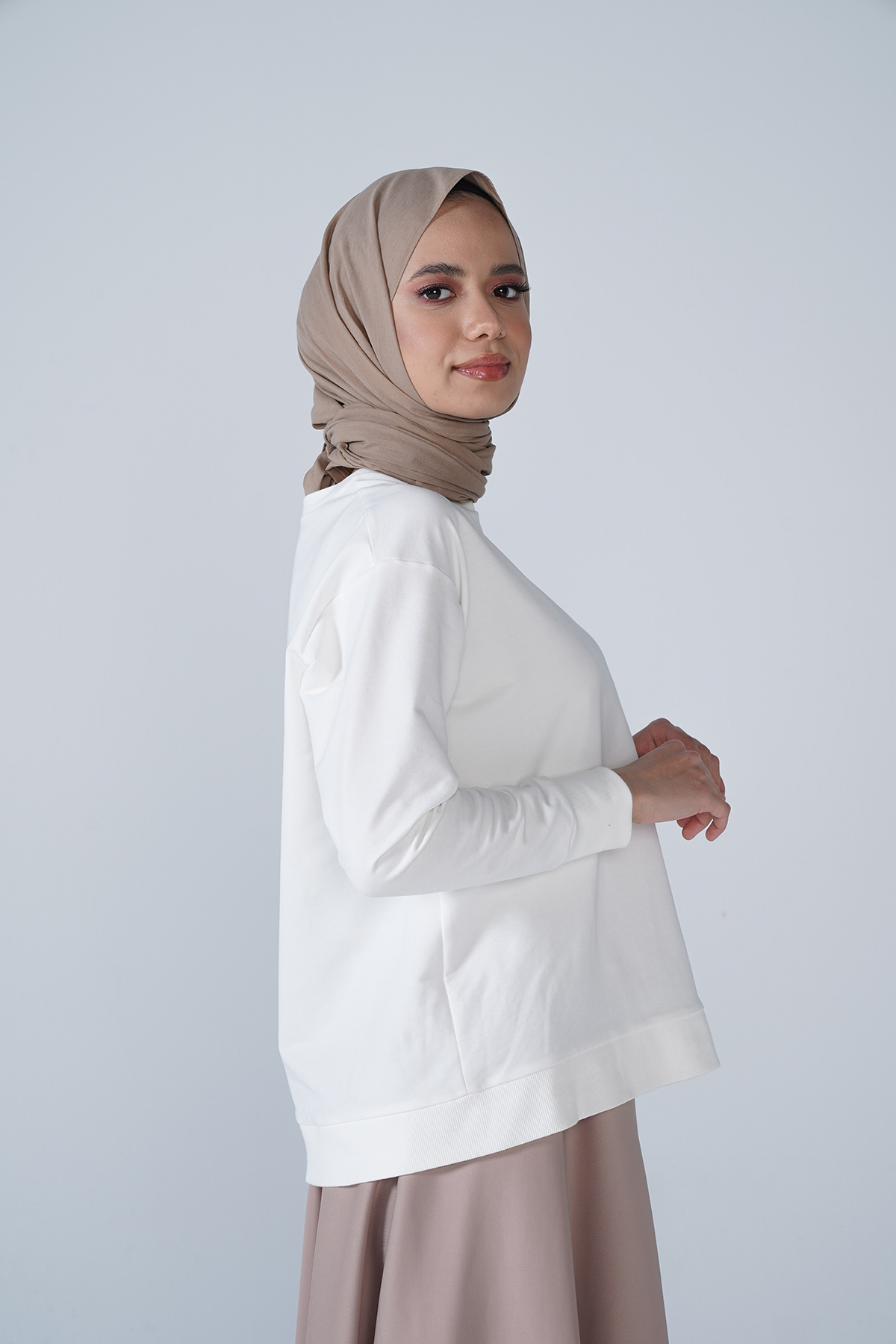 Bisiklet Yaka Basic İki İplik Sweat Ekru