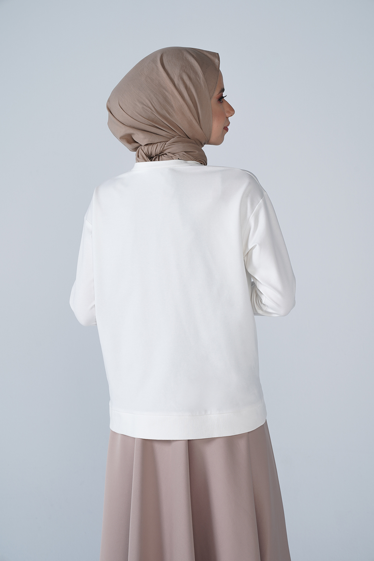 Bisiklet Yaka Basic İki İplik Sweat Ekru