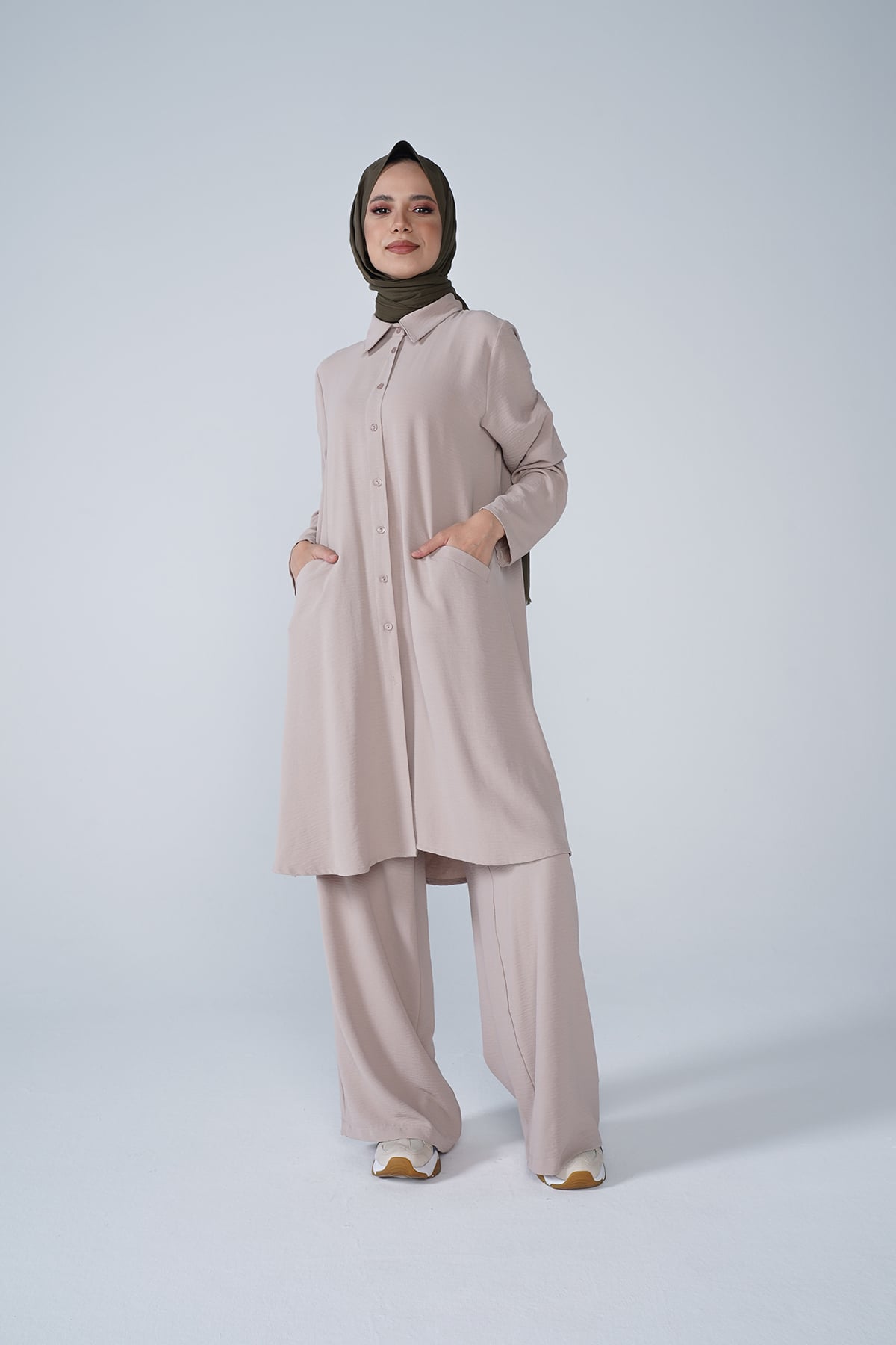 Düğmeli Cep Detaylı Bol Paça Aerobin İkili Takım Bej