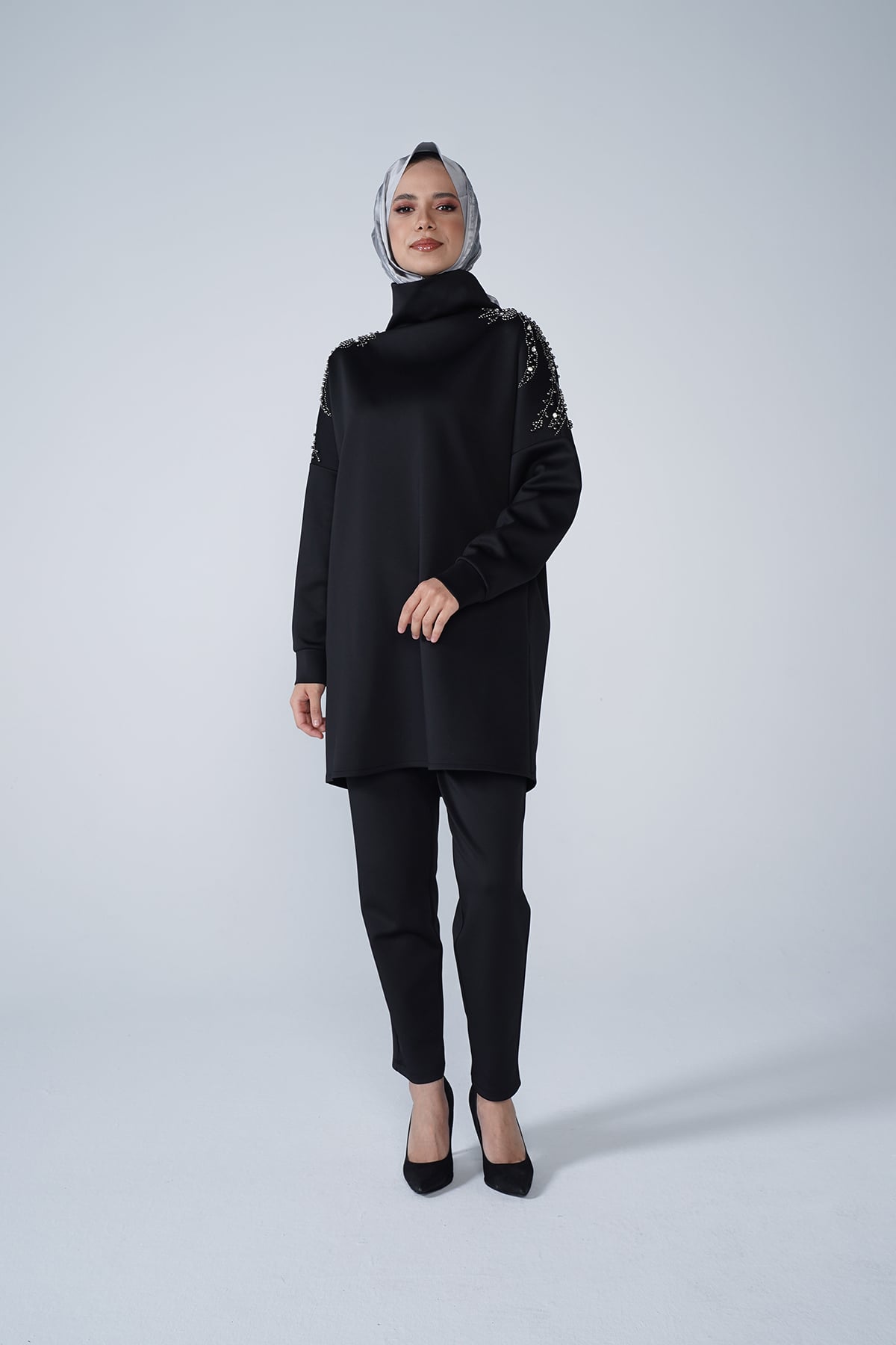 Omuz Taş İşlemeli Yüksek Yaka Diamond Tunik Siyah