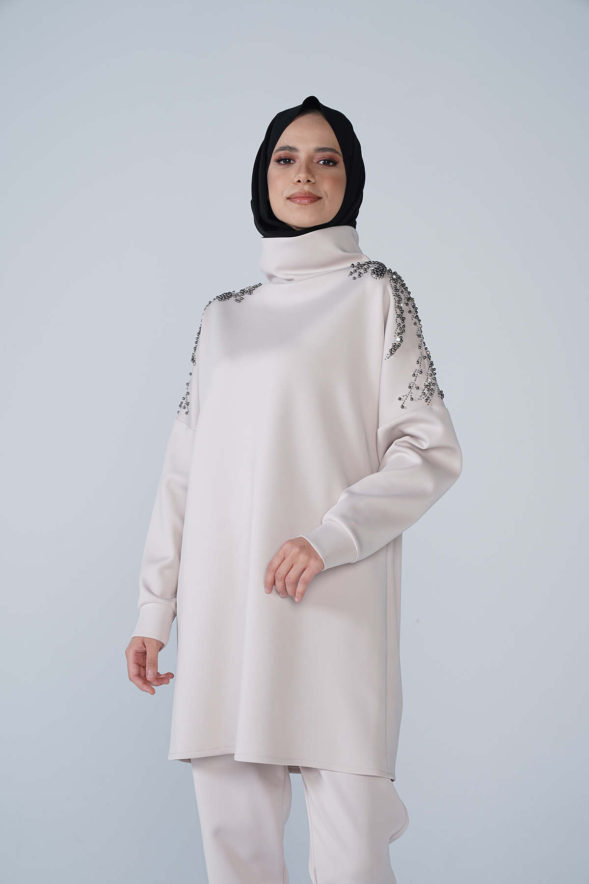 Omuz Taş İşlemeli Yüksek Yaka Diamond Tunik Taş
