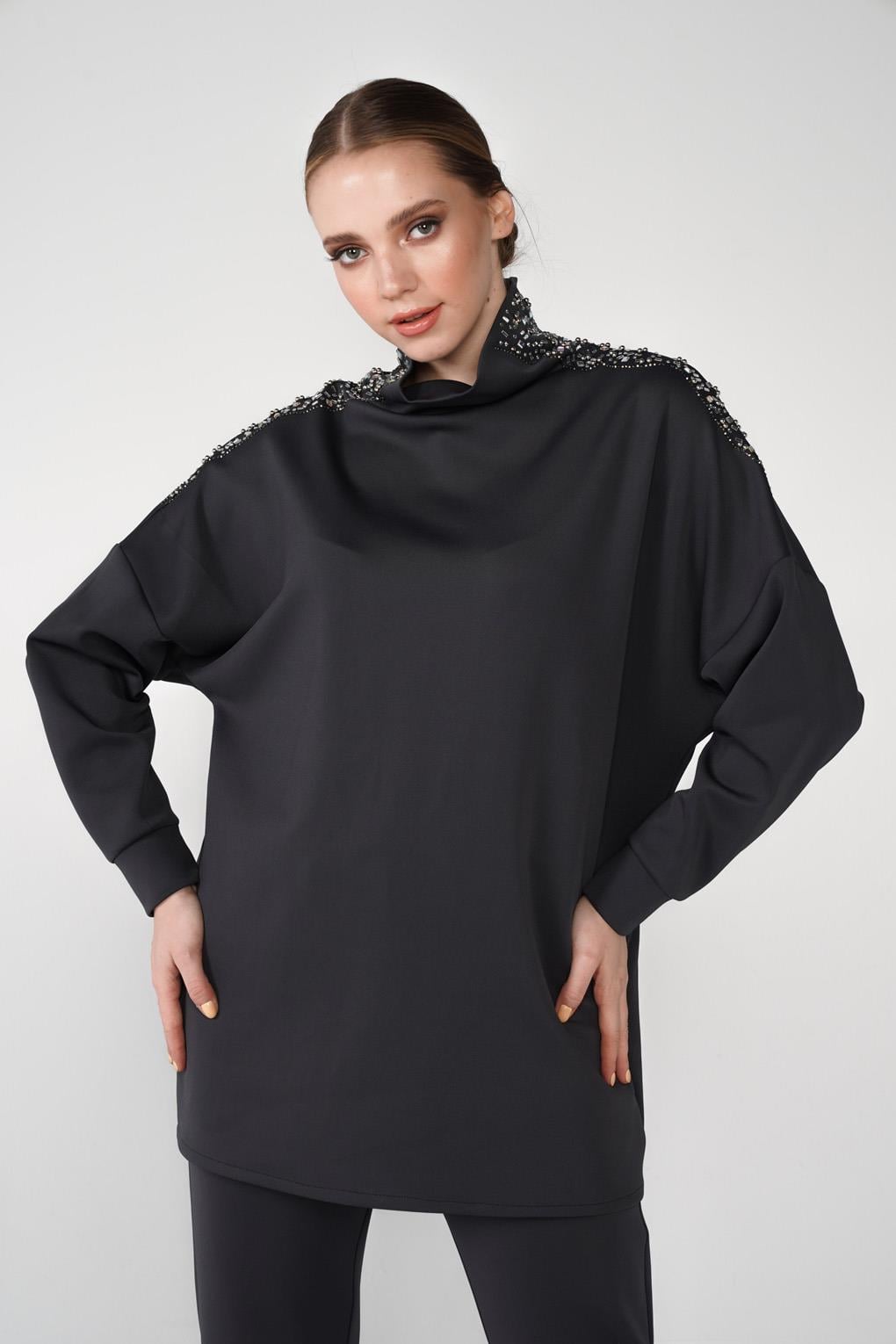 Scuba Kumaş Omuz Taş İşlemeli Tunik Ve Havuç Pantolonlu Shine İkili Takım Antrasit