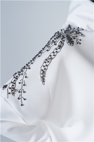 Omuz Taş İşlemeli Yüksek Yaka Diamond Tunik Beyaz