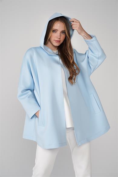 Puf Kumaş Kapüşonlu Cepli Yaka Çıtçıt Detaylı Nicole Kap Bebe Mavisi