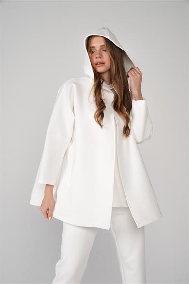 Puf Kumaş Kapüşonlu Cepli Yaka Çıtçıt Detaylı Nicole Kap Beyaz