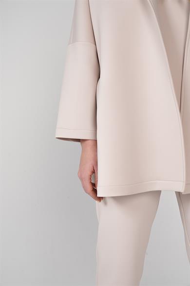 Puf Kumaş Kapüşonlu Cepli Yaka Çıtçıt Detaylı Nicole Kap Taş