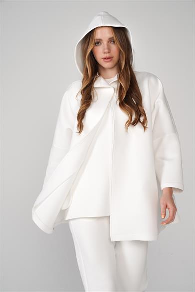 Puf Kumaş Kapüşonlu Cepli Yaka Çıtçıt Detaylı Nicole Kap Beyaz