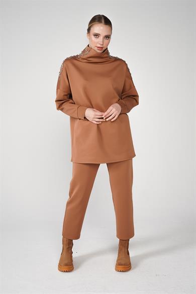 Scuba Kumaş Omuz Taş İşlemeli Tunik Ve Havuç Pantolonlu Shine İkili Takım Taba