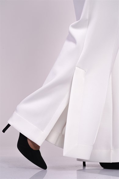 Scuba Kumaş Paça Yırtmaç Detaylı İspanyol Paça Merlin Pantolon Beyaz