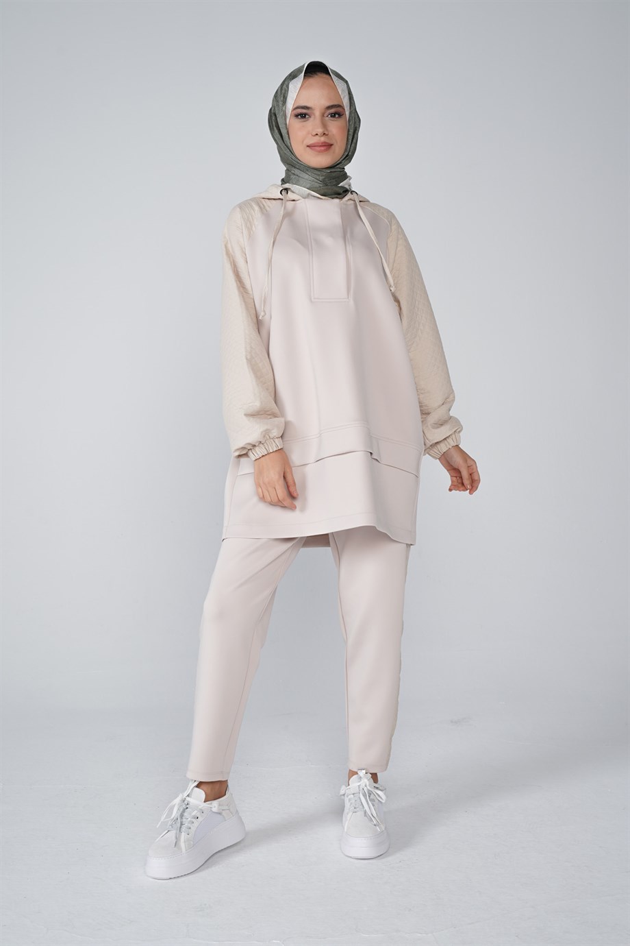 Scuba Kumaş Kapitone Garnili Kapüşonlu Nova İkili Takım Taş