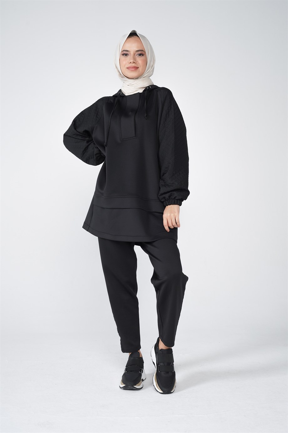Scuba Kumaş Kapitone Garnili Kapüşonlu Nova İkili Takım Siyah