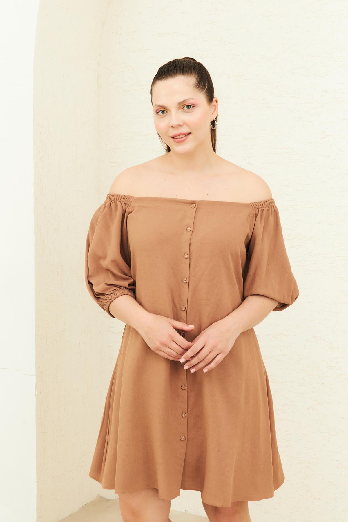 CAMEL DÜĞMELİ KETEN ELBİSE | curly