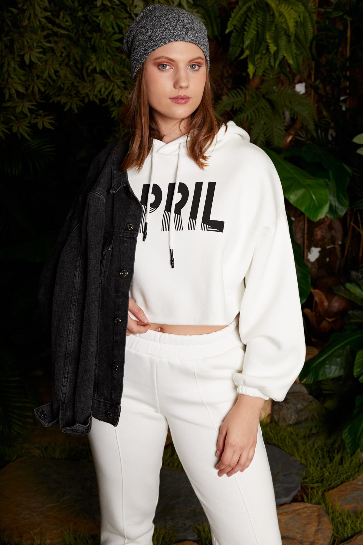 KEMİK ŞARDONLU KISA SWEATSHIRT | curly