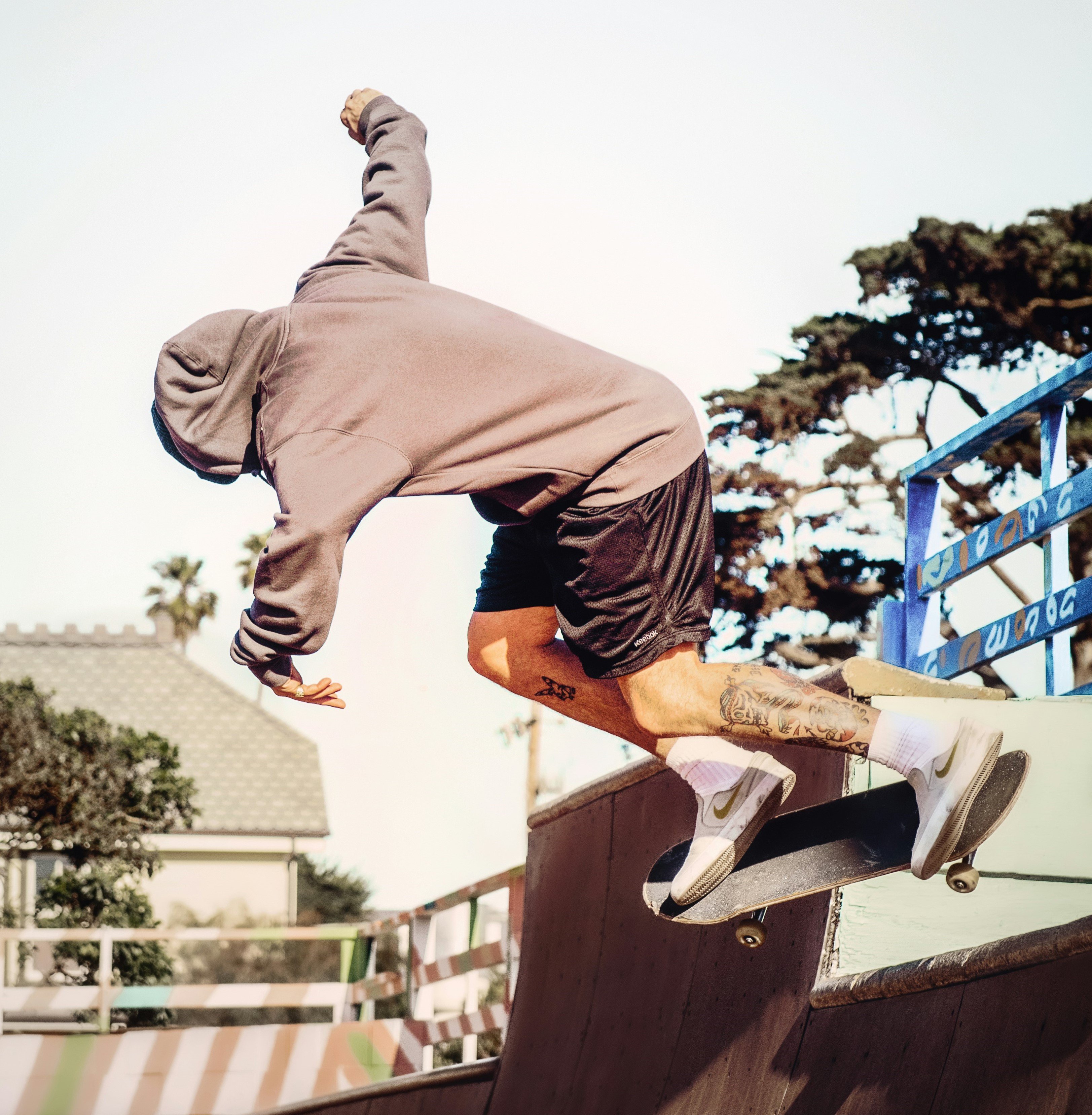 Sweatshirt hoodie farkı nedir?