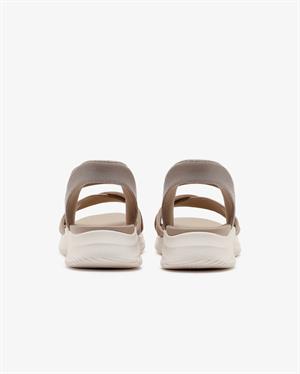 Skechers Ultra Flex 3.0 Kadın Sandalet 119975