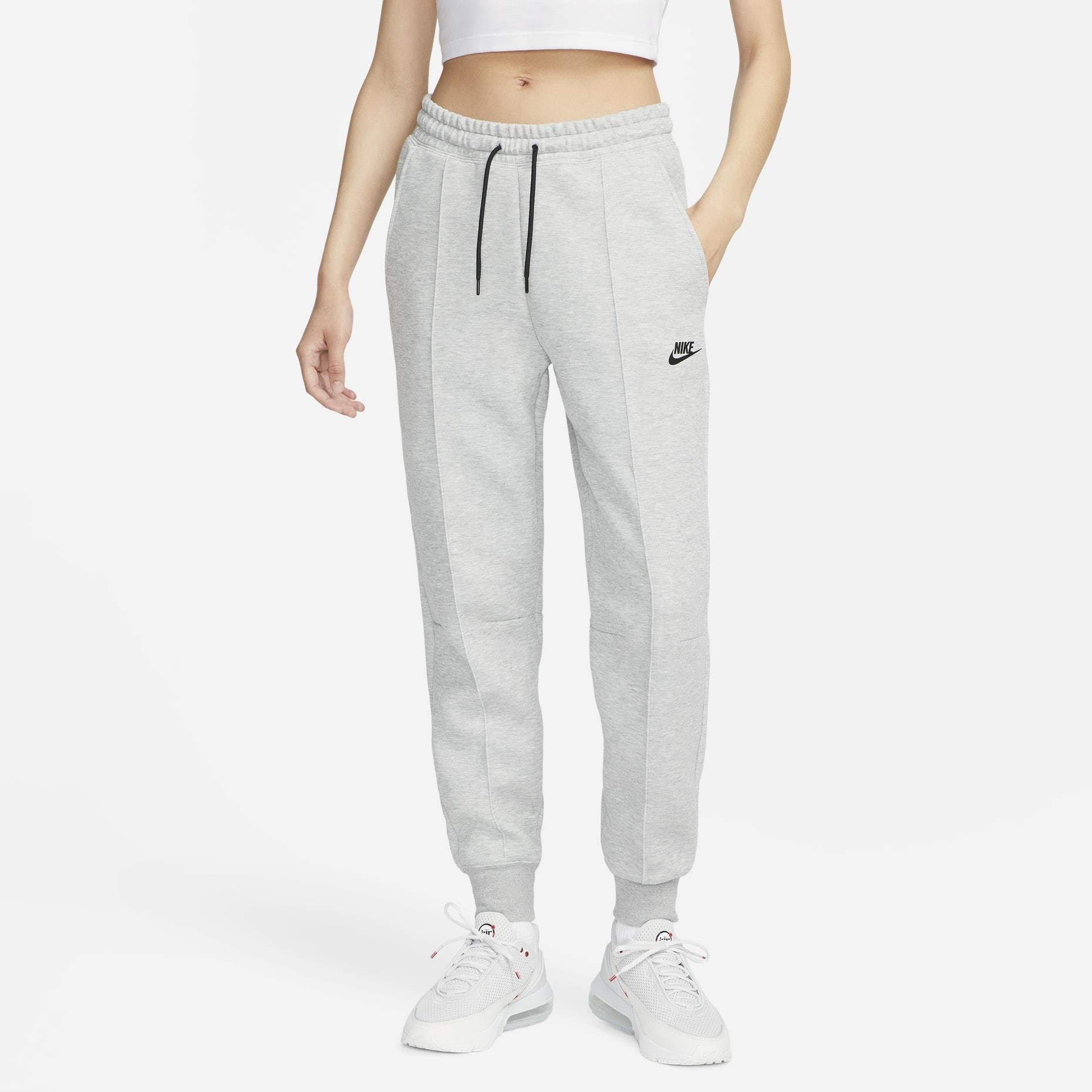 Nike W Nsw Tch Flc Mr Jggr Kadın Eşofman Altı FB8330