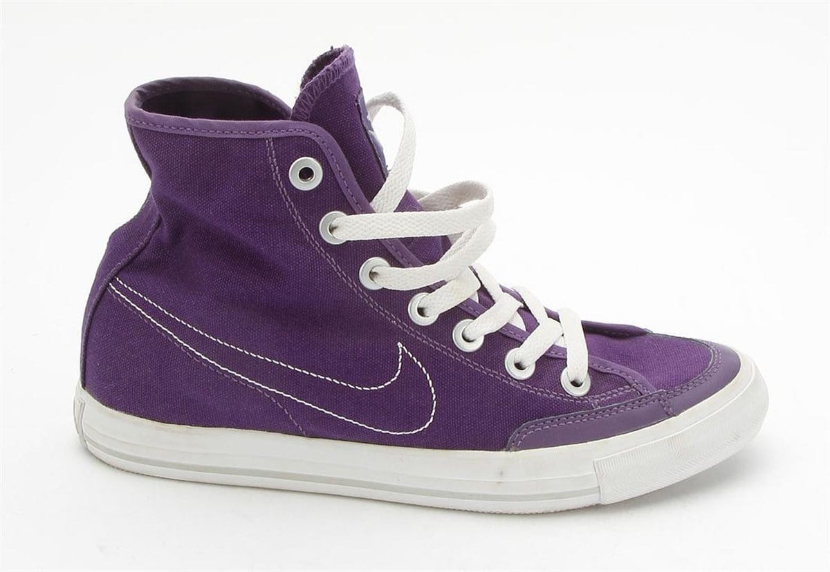 Nike go cnvs hotsell