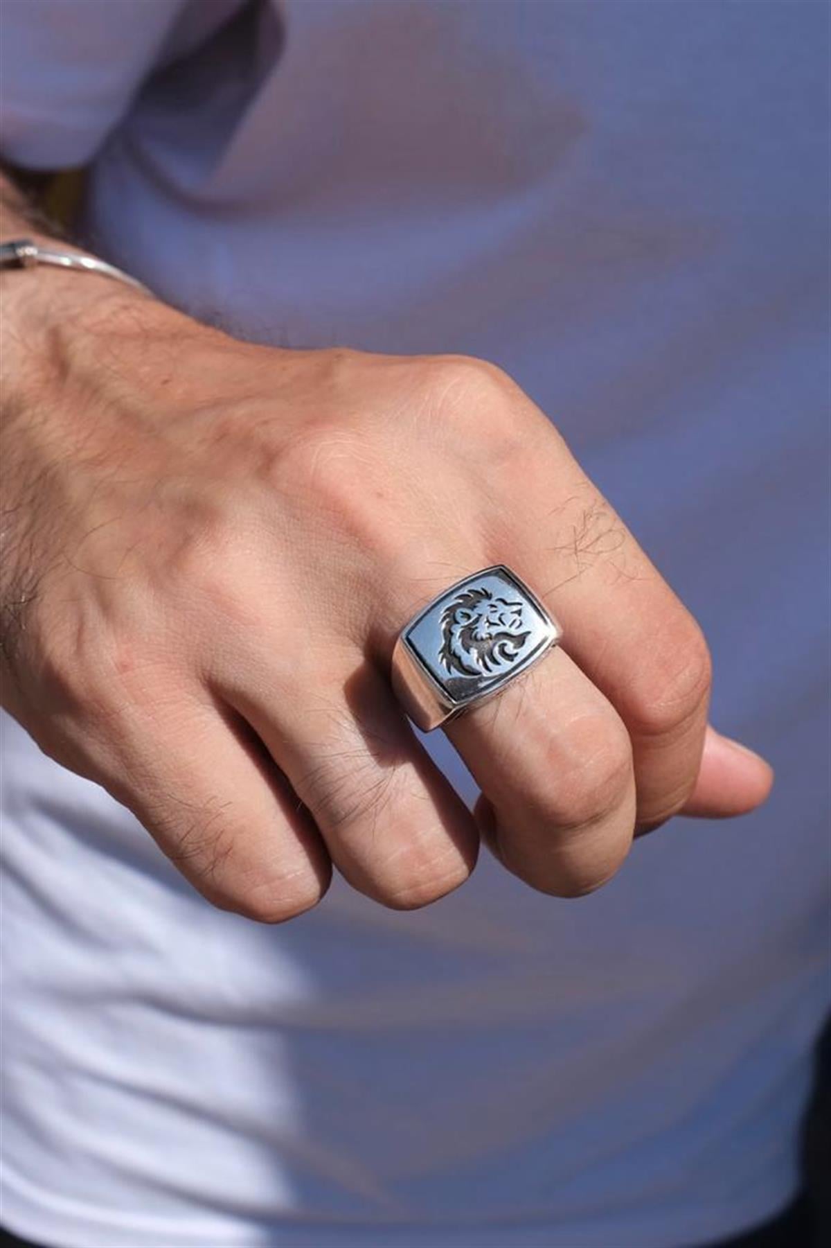 Aslanlı Erkek Yüzüğü
