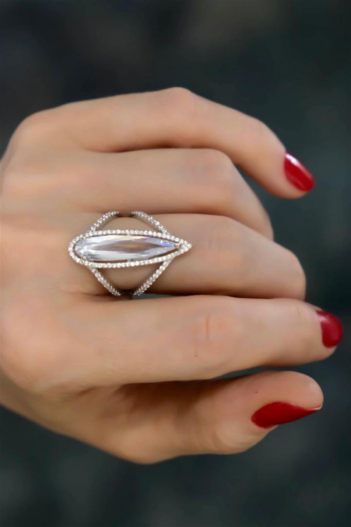 Damla Taşlı Yüzük